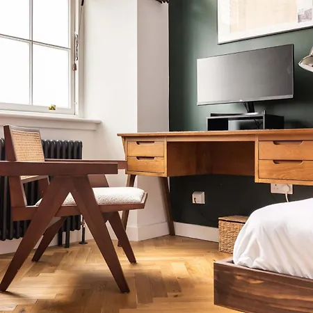 Leith Hospital - A Boutique Family Let In Leith