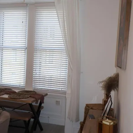 Elegant 3br At Haymarket *