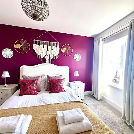 Castle View Free Parking 3bed Waterfront 公寓
