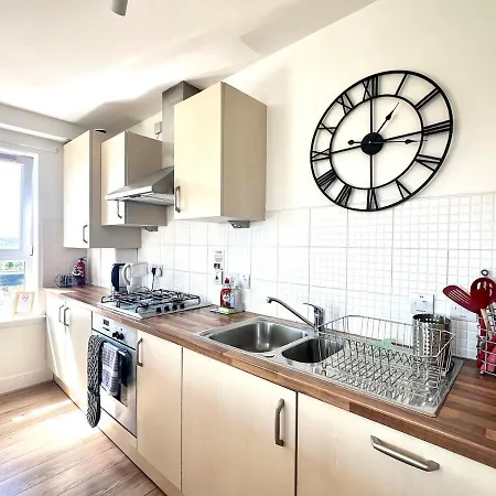 Castle View Free Parking 3bed Waterfront * Edinburgh