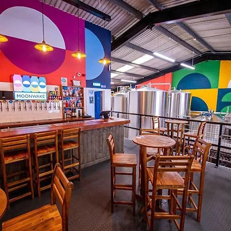 Leith Hospital - A Boutique Family Let In Leith Edimburgo