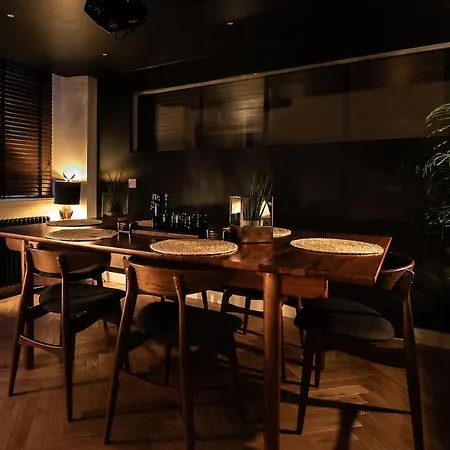 Leith Hospital - A Boutique Family Let In Leith