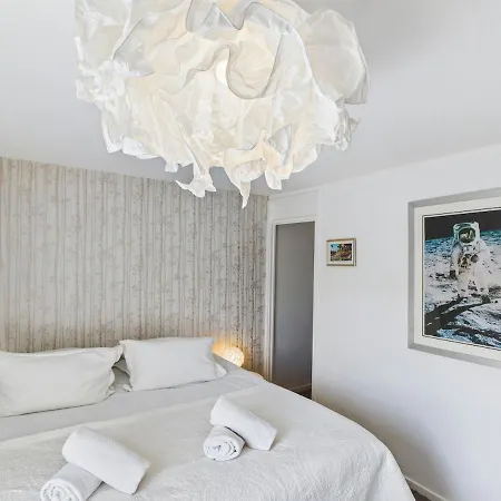 City-centre - Holyrood * إدنبرة