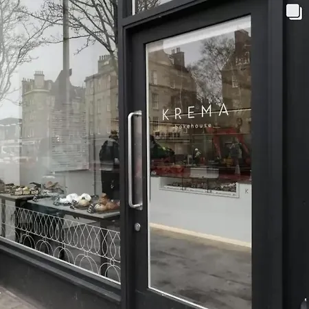 Leith Hospital - A Boutique Family Let In Leith *