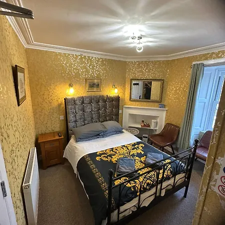 Ivy- Braveheart Guest house 3*