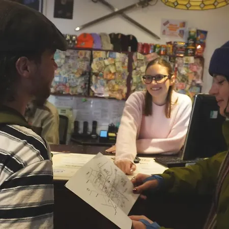 High Street - Over 18s Only, Backpackers Atmosphere (adults Only) بيت شباب *