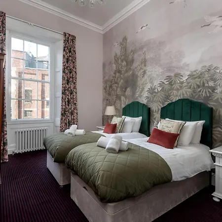 Castle - The Address *