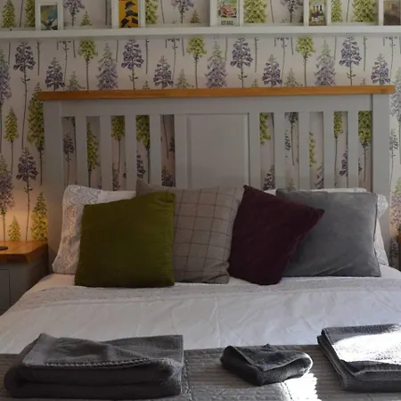 Lejlighed Large 2 Bed Flat, 2 Bath, Free Parking&lift