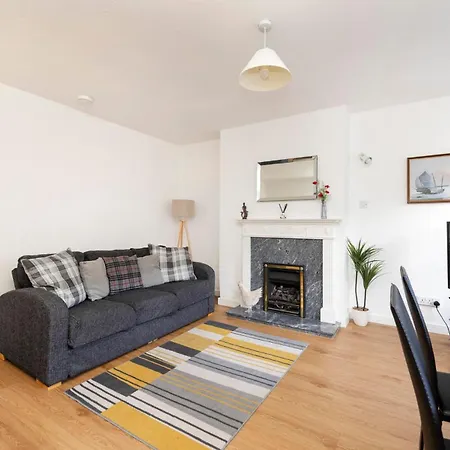 2-bedroom Old Town On Royal Mile *