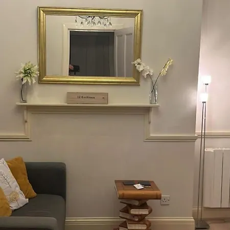 The Cosy Courtyard *