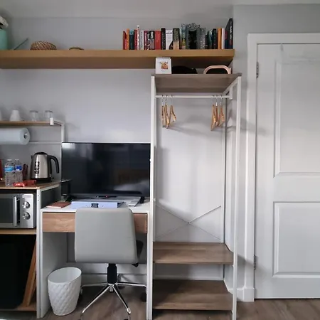 Innisfail Edi - Double With Private Bathroom * Edinburgh