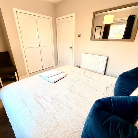 South Gyle House - Superfast Wifi And Free Parking - 7 Minutes From Airport * Edinburgh