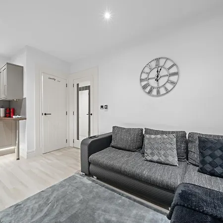 Upper Grove 2 Bedroom - Эдинбург