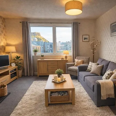 Royal Mile Famous Canongate Flat * Edimburgo