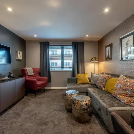 Luxury Boutique Flat, Sleeps 4 Wfree Parking Appartement
