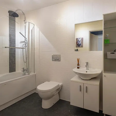 Kubique - Unique Leith *