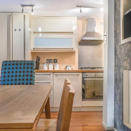 The Old School In Dean Village エディンバラ