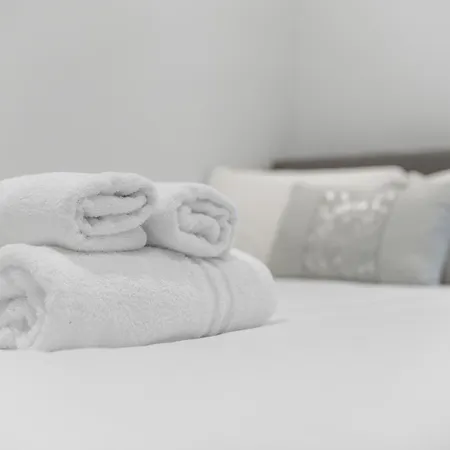 Upper Grove 2 Bedroom - *