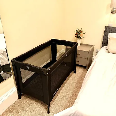 Georgian Luxury - Fast Broadband Wifi - Parking Available Apartment