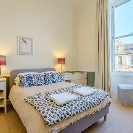 3 Bed In 79008 Édimbourg