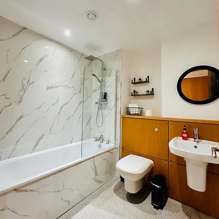 Harbour Horizons Apartment *