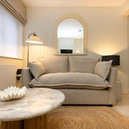 Apartment Argyl - Old Town Mews With Parking Edinburgh