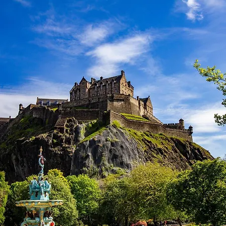 Appartement 3 Bed In 79008 *