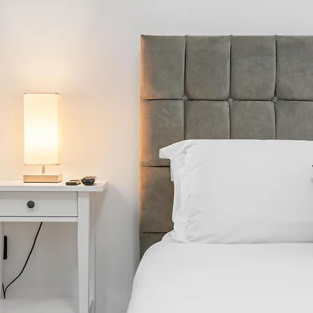 Upper Grove 2 Bedroom - アパート *