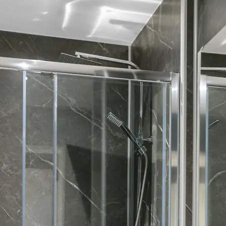 Upper Grove 2 Bedroom -