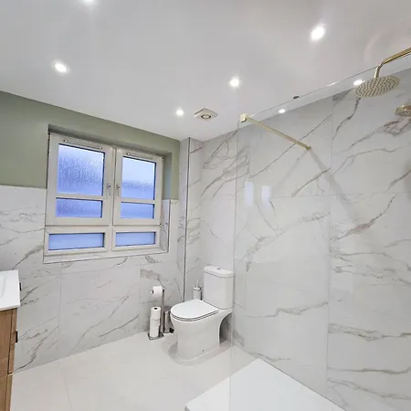 Apartment 2-bedroom With Free Parking And Stunning Views