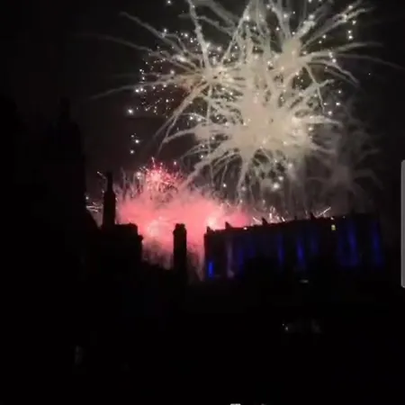 Cosy 2 Bedroom Flat-castle View エディンバラ