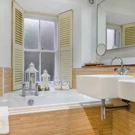 The Old School In Dean Village *