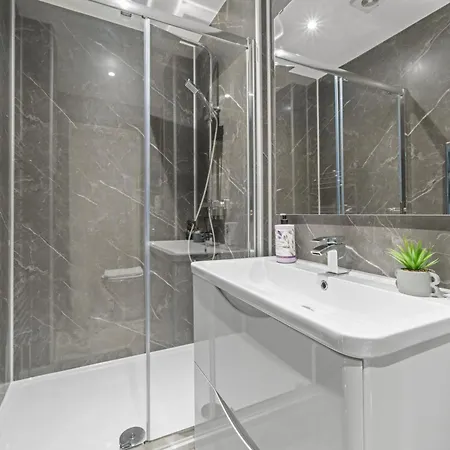 Upper Grove 2 Bedroom - Эдинбург