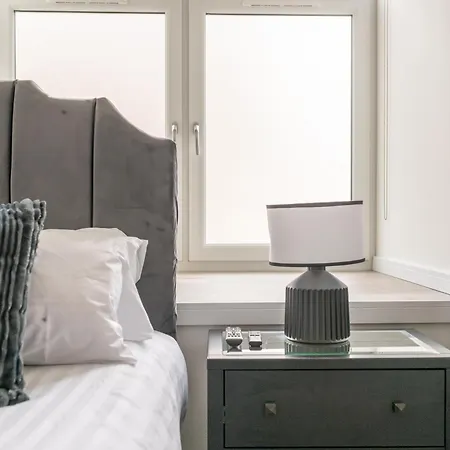 아파트 Easter Cosy 4 Bedroom - *