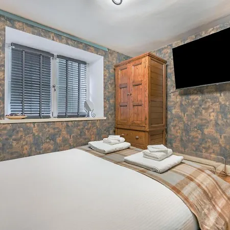 The Old School In Dean Village エディンバラ