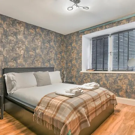 The Old School In Dean Village