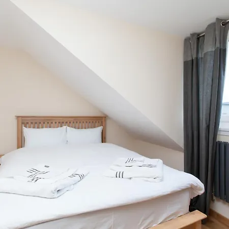 Luxurious Townhouse With Hot Tub Apartmán Edinburgh