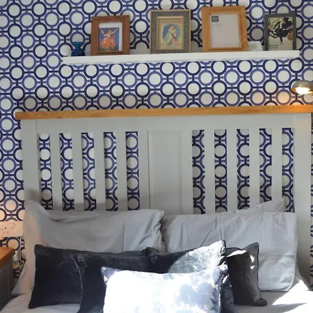 Large 2 Bed Flat, 2 Bath, Free Parking&lift Edinburgh