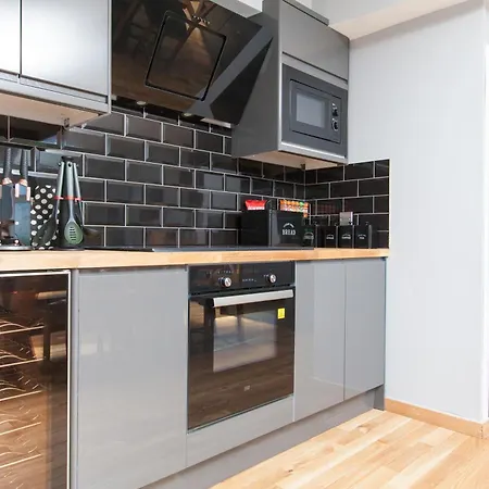 Luxurious Townhouse With Hot Tub Apartmán *