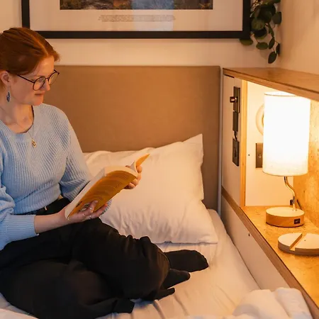 호스텔 Code - The Loft, *