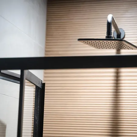 Code - The Loft, Albergue