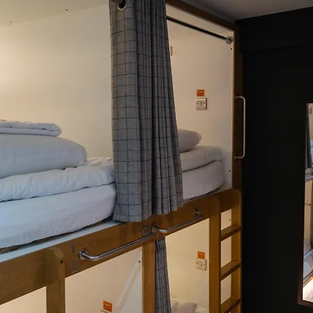 Code - The Loft, Albergue