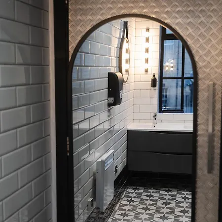 Code - The Loft, Albergue