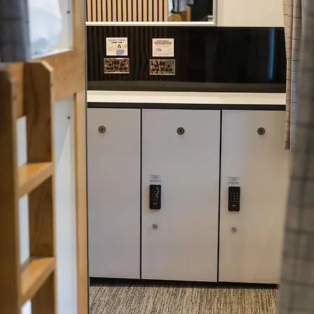 Albergue Code - The Loft, *