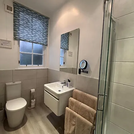 The Cosy Courtyard Daire *