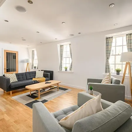 Queensferry Street Lane - Fantastic 2 Bedroom Centre Mews House With Free Secure Parking! Apartment Edinburgh