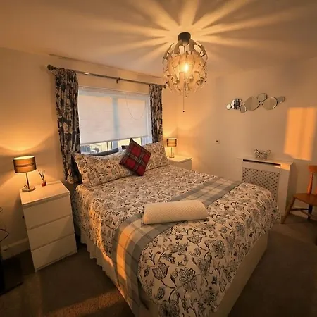 Dreghorn House 5 B-rooms 9 Beds 3 Toilets 2 Showers,1 Bath 2 Receiption Secure Free Parking 233 Wifi إدنبرة