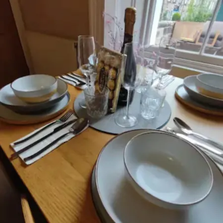 Διαμέρισμα Central Apartment-Free Parking-By Holiday Homes Εδιμβούργο