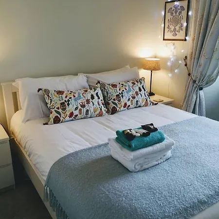 דירה Bernard St - Bright And Spacious 1 Bed At The Shore! אדינבורו