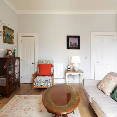 דירה Bernard St - Bright And Spacious 1 Bed At The Shore! אדינבורו